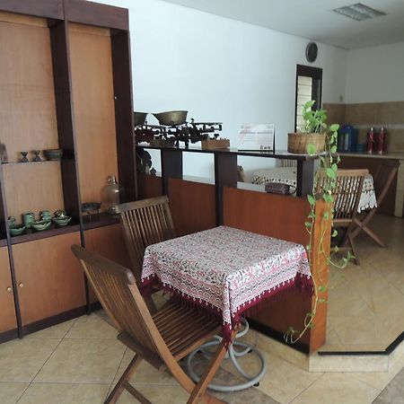 Rumah Polonia Guest House Jakarta Kültér fotó