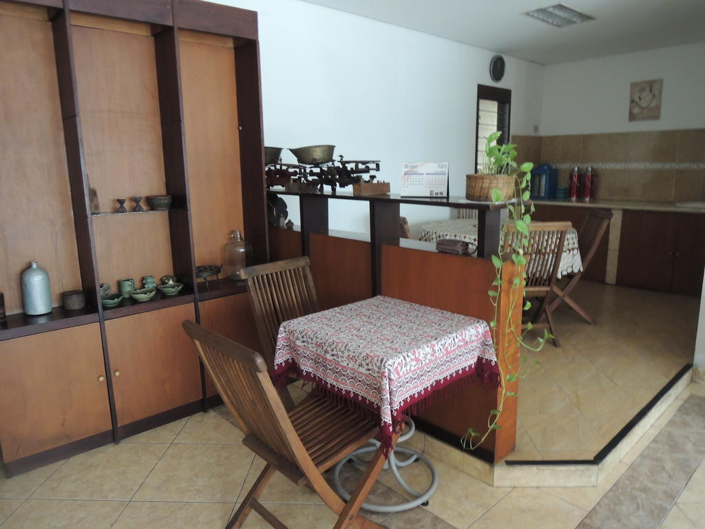Rumah Polonia Guest House Jakarta Kültér fotó