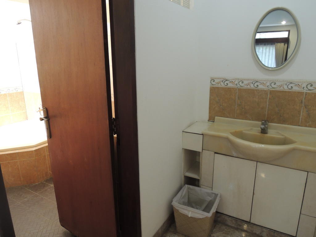 Rumah Polonia Guest House Jakarta Szoba fotó
