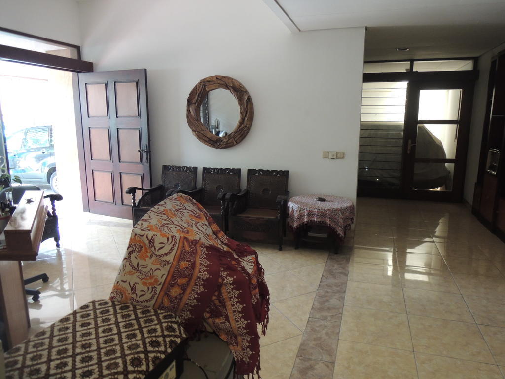 Rumah Polonia Guest House Jakarta Kültér fotó